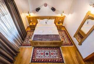 Гостевой дом Dacii Liberi Resort and Spa Petrova Улучшенный двухместный номер с 1 кроватью-1